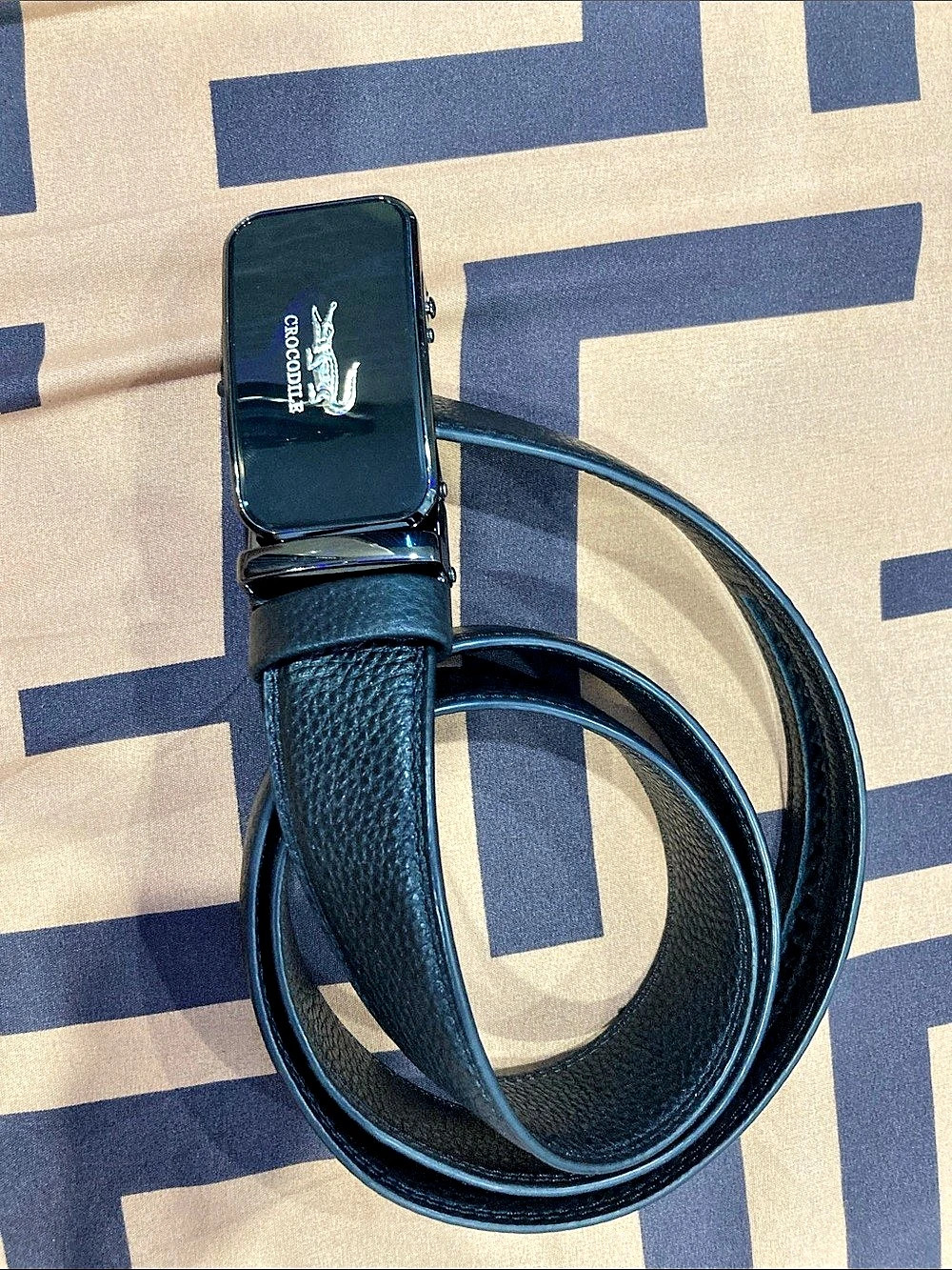 CROCODILE Leather-Texture Dress Belt in Black